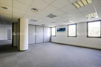 Office in Marseille for lease Interior Photo- Image 2 of 10