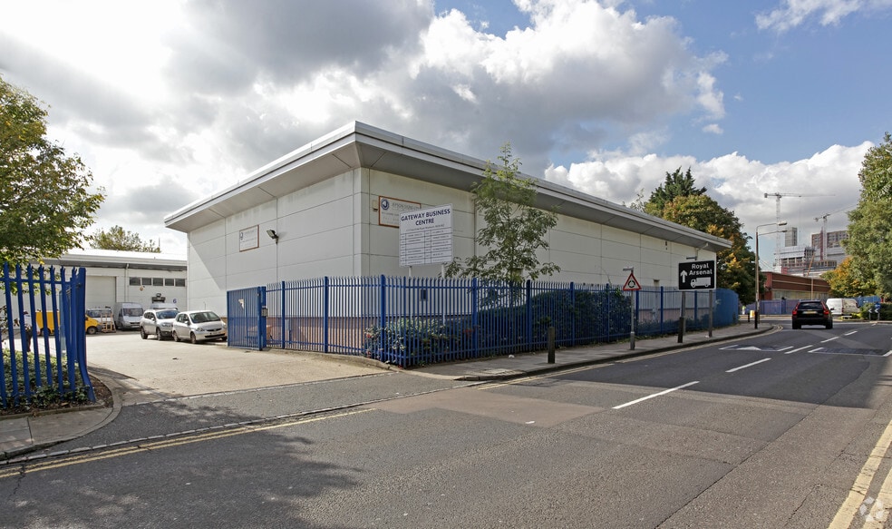 Tom Cribb Rd, London for lease - Building Photo - Image 2 of 3