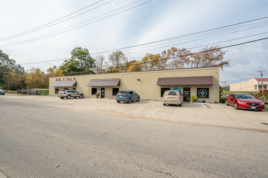 1600 W Maud St, Poplar Bluff, MO à vendre - Photo du bâtiment - Image 2 de 2