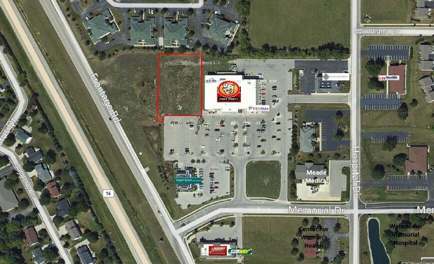 1310 Memorial Dr, Watertown, WI à vendre Photo du bâtiment- Image 1 de 1