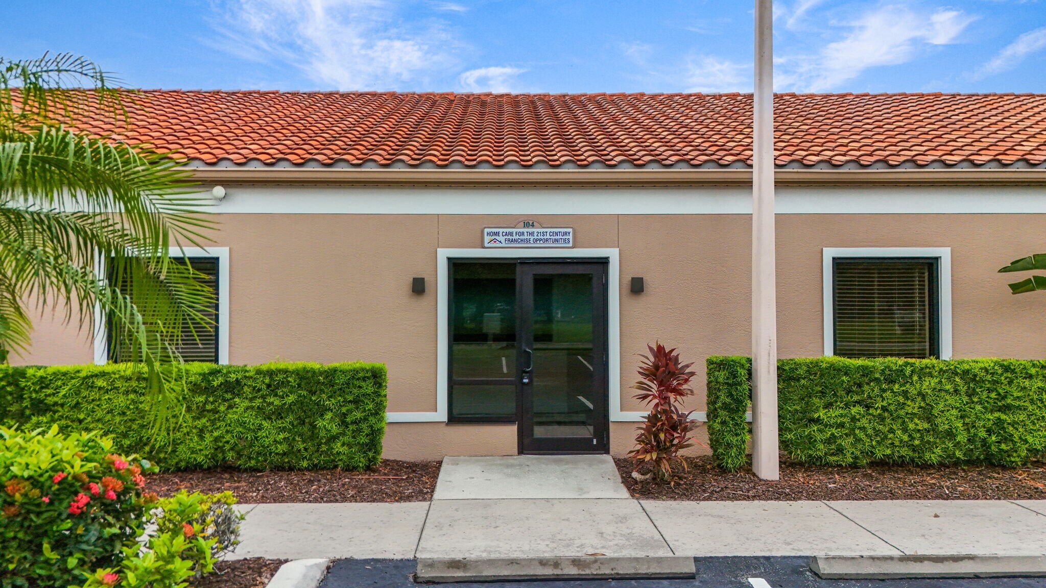 3911 Golf Park Loop, Bradenton, FL for lease Primary Photo- Image 1 of 30