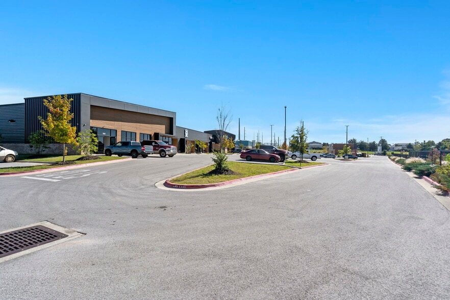 504 E Centerton Blvd, Centerton, AR for lease - Building Photo - Image 3 of 19
