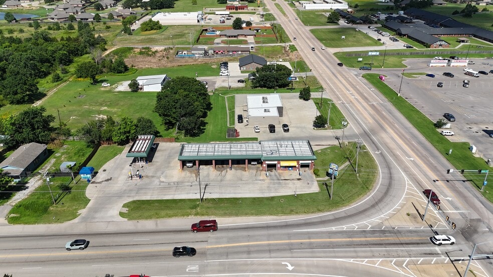 2507 N Harvey Rd, Seminole, OK for sale - Building Photo - Image 2 of 19