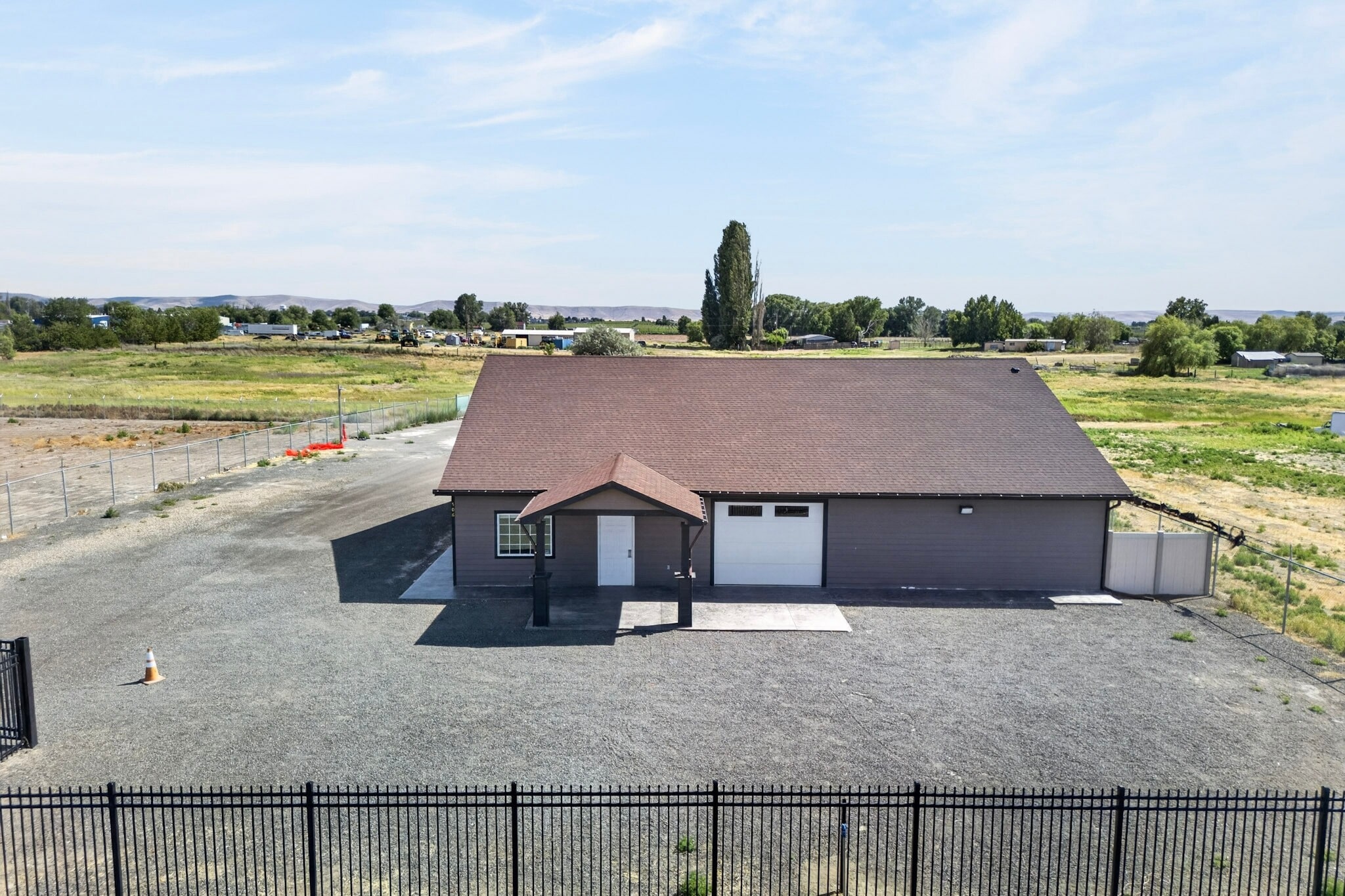 506 E Stover Rd, Grandview, WA à vendre Photo du bâtiment- Image 1 de 26
