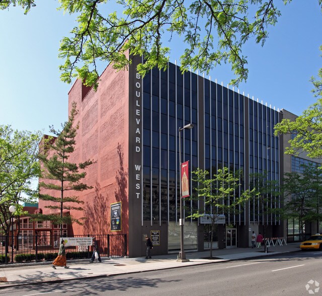2990 W Grand Blvd, Detroit, MI à vendre - Photo du bâtiment - Image 2 de 10