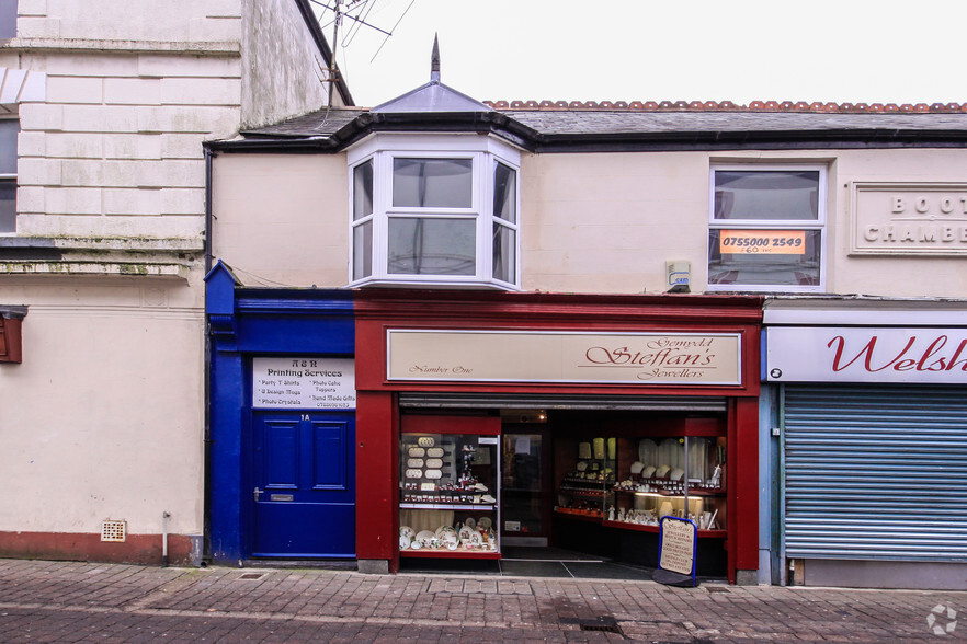 1 Market St, Aberdare à vendre - Photo principale - Image 1 de 1