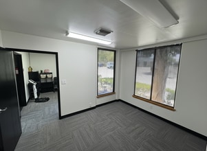 2599 E 28th St, Signal Hill, CA for lease Interior Photo- Image 1 of 5