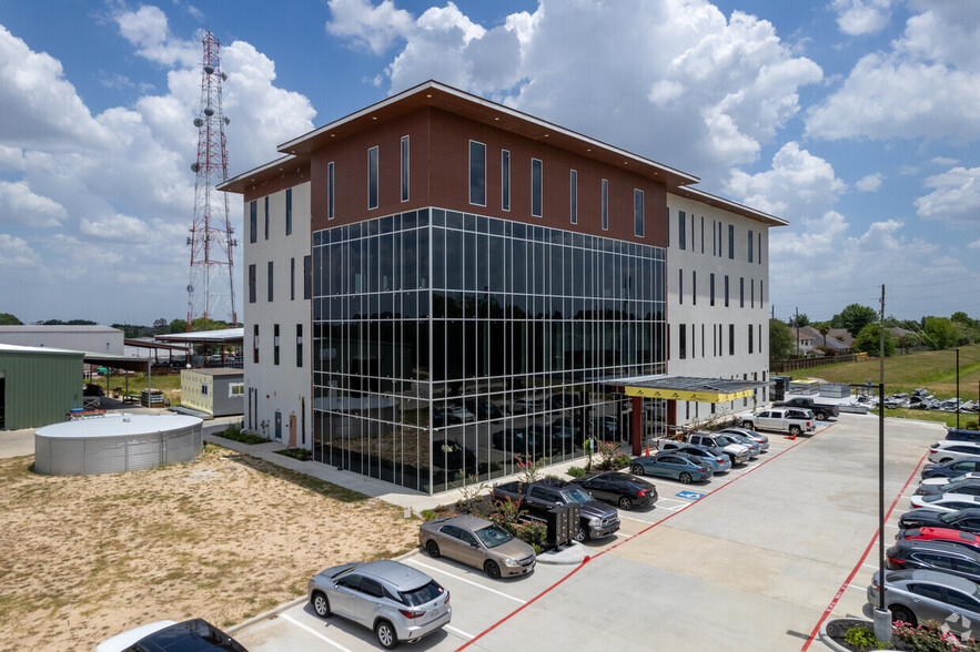 8850 Huffmeister Rd, Houston, TX for lease - Building Photo - Image 1 of 13