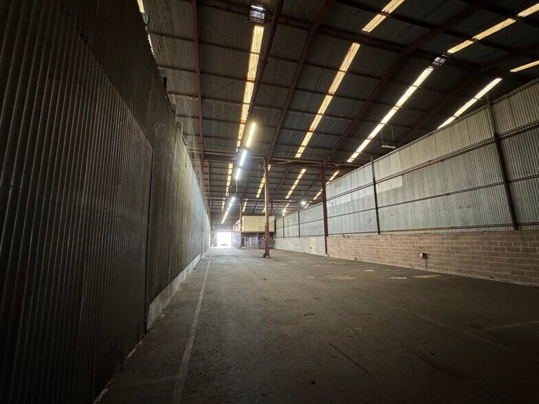 845-855 Moowaa St, Honolulu, HI à louer - Photo du bâtiment - Image 2 de 6