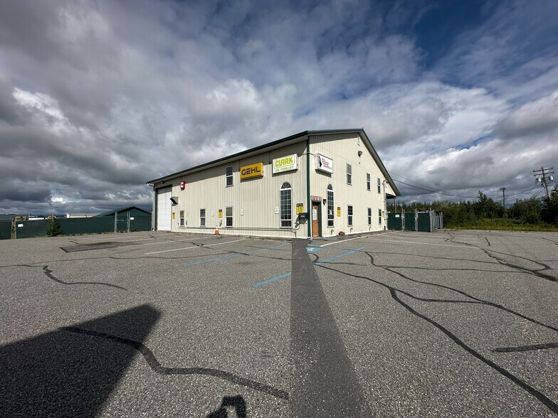 2630 Van Horn Rd, Fairbanks, AK à vendre - Photo du bâtiment - Image 2 de 17