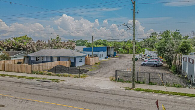 More details for 6911 Gibsonton Dr, Gibsonton, FL - Industrial for Lease
