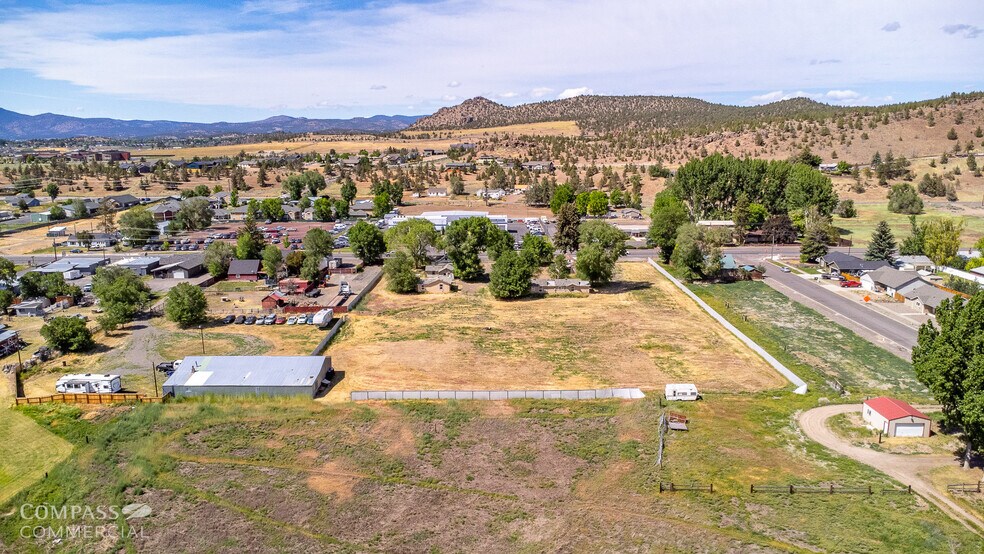2244 NE 3rd St, Prineville, OR à vendre - Photo du bâtiment - Image 3 de 10