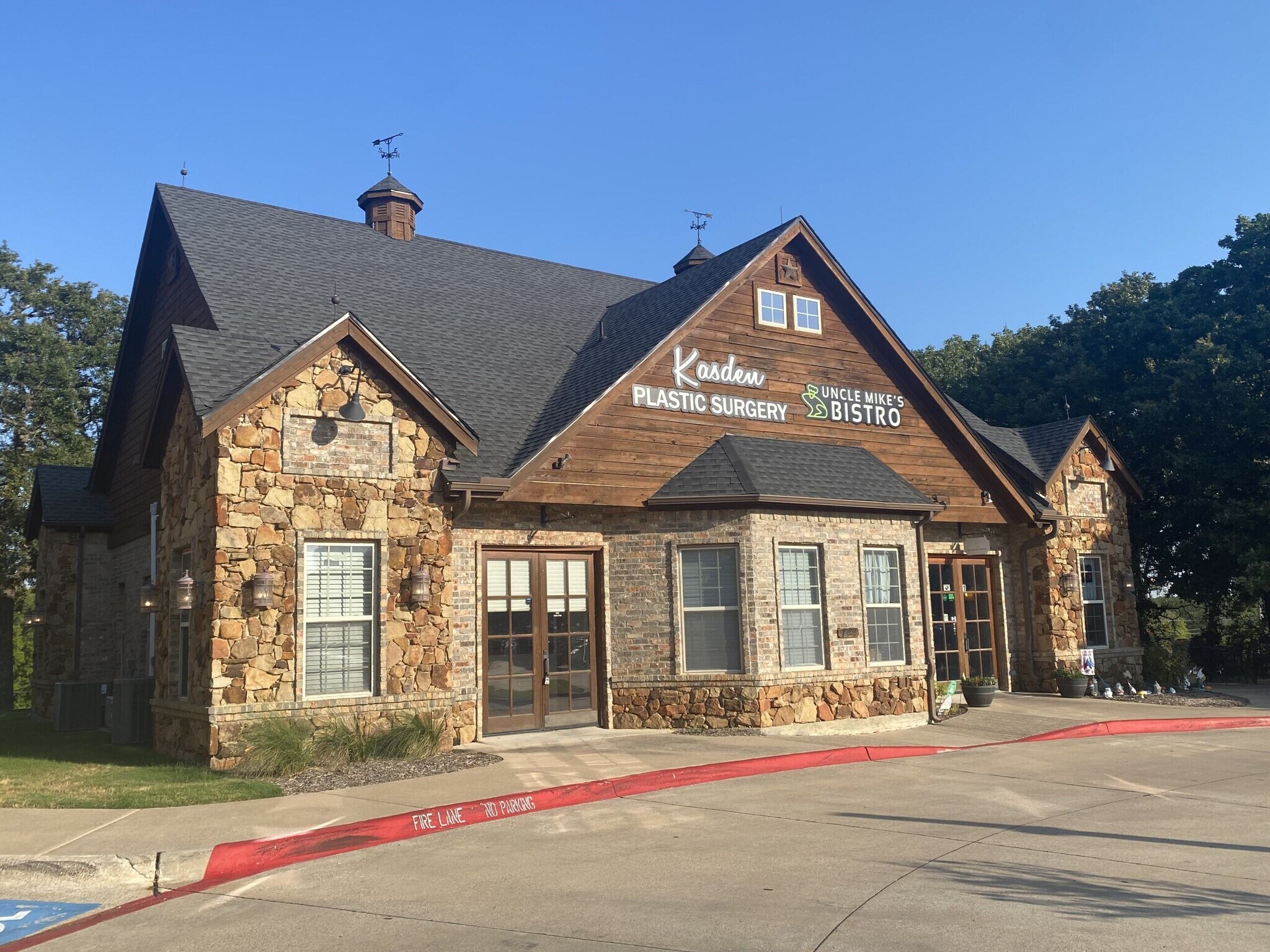 144 Old Town Blvd N, Argyle, TX à louer Photo principale- Image 1 de 2