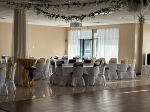 626-654 E State Rd, Island Lake, IL for lease Interior Photo- Image 1 of 9