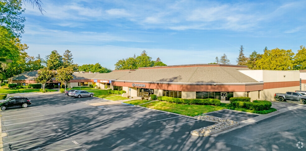 525-585 E Brokaw Rd, San Jose, CA for lease - Building Photo - Image 3 of 5