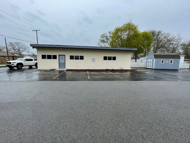 Plus de détails pour 1741 W Old Ridge Rd, Hobart, IN - Commerce de détail à vendre