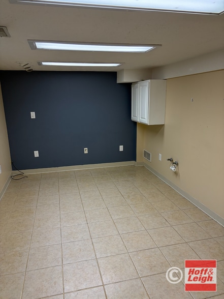 541 West Ave, Tallmadge, OH for sale - Building Photo - Image 3 of 4