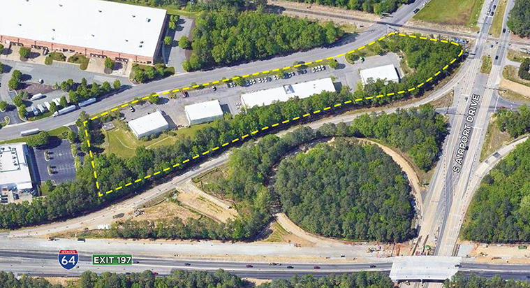 571 Eastpark Ct, Sandston, VA à louer Photo du b timent- Image 1 de 10