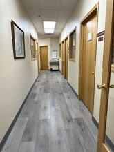 1020 Cedar Ave, St Charles, IL for lease Interior Photo- Image 1 of 3