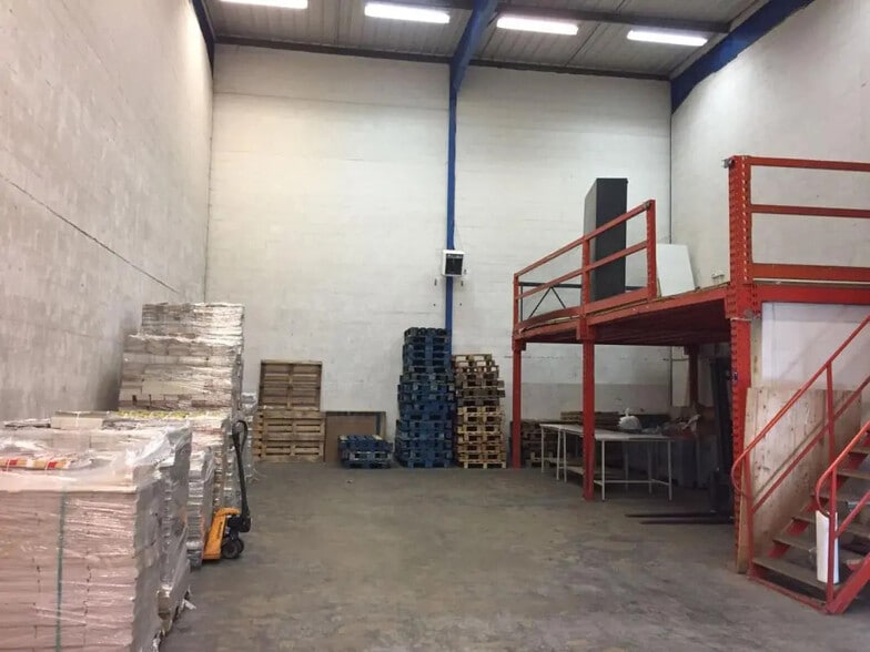 Industriel dans Vitry-sur-Seine à louer - Photo intérieure - Image 2 de 8