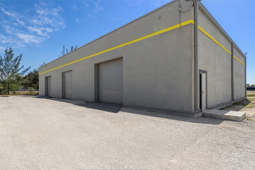 3080 W Sheridan St, Hollywood, FL à louer - Photo du bâtiment - Image 3 de 13