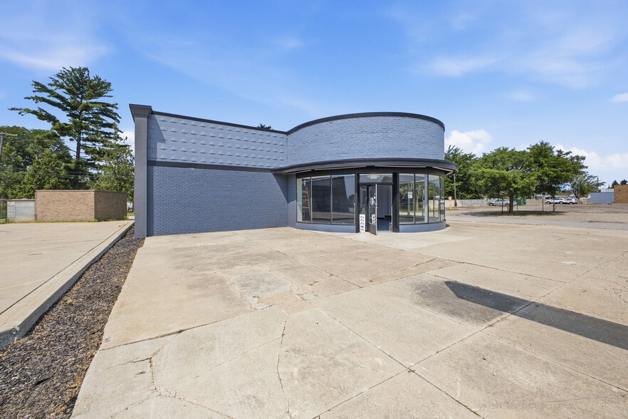 14222 Fort St, Southgate, MI for lease - Building Photo - Image 2 of 35