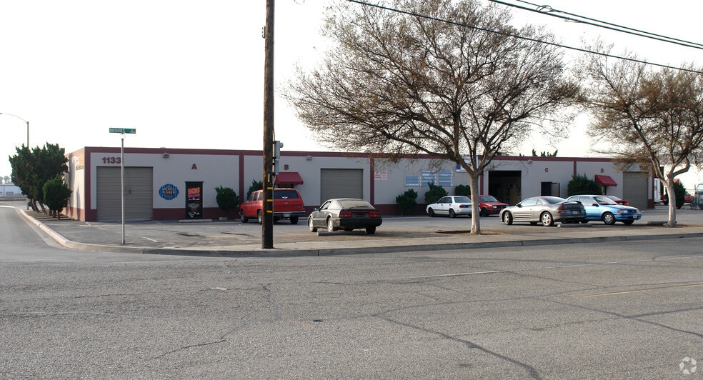 1131-1133 Brooks St, Ontario, CA for lease - Building Photo - Image 2 of 4
