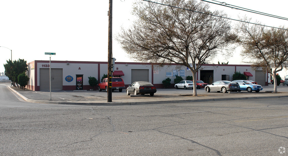 1131-1133 Brooks St, Ontario, CA for lease - Primary Photo - Image 1 of 2