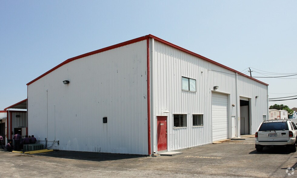 5300 Elm St, Houston, TX à vendre - Photo du bâtiment - Image 2 de 4