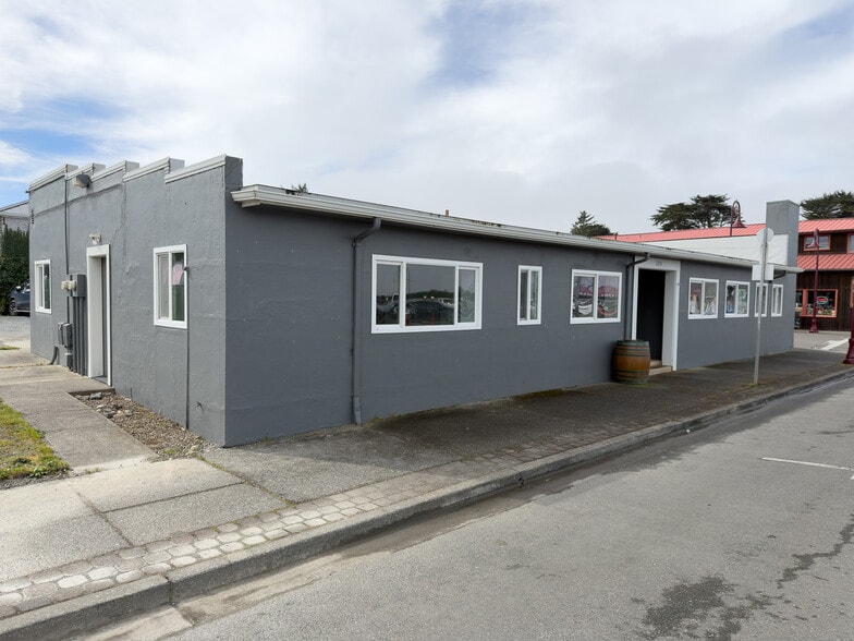 125 Baltimore Ave SE, Bandon, OR à vendre - Photo du bâtiment - Image 3 de 31