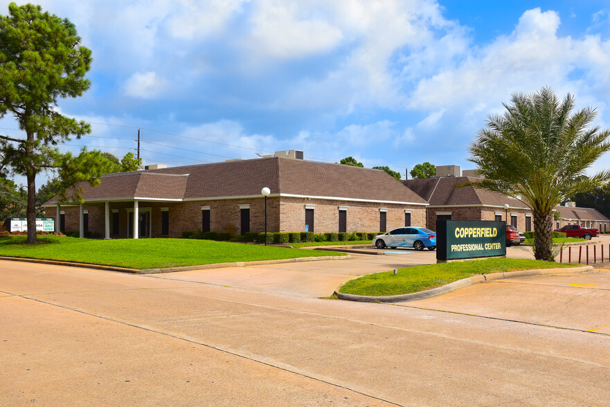 7050 Lakeview Haven, Houston, TX for lease - Building Photo - Image 1 of 8