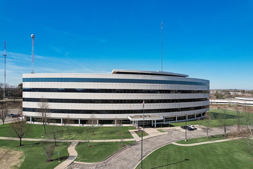 5801 Research Park Blvd, Madison, WI à louer - Photo du bâtiment - Image 2 de 17