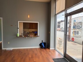 159 King St, Brevard, NC for lease Lobby- Image 2 of 6
