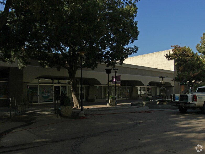 845-865 Fulton Mall, Fresno, CA à louer - Photo du bâtiment - Image 2 de 2