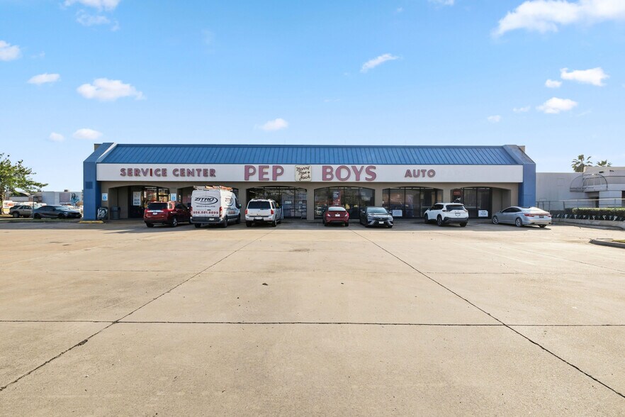 2336 Boca Chica Blvd, Brownsville, TX à louer - Photo principale - Image 1 de 10