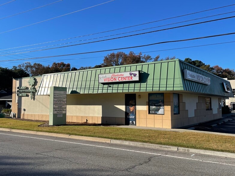 349 Folly Rd, Charleston, SC for lease - Building Photo - Image 1 of 15