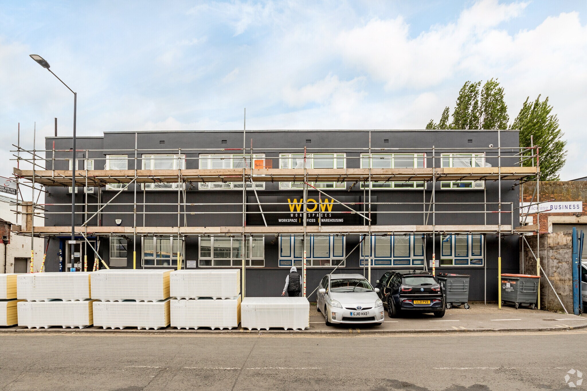284 Water Rd, Wembley for lease Primary Photo- Image 1 of 6