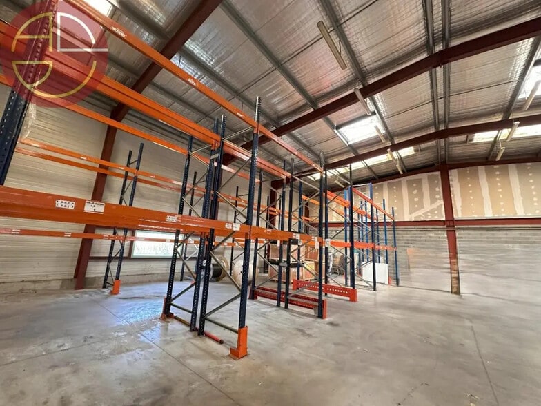 Industrial in Tournefeuille for lease - Interior Photo - Image 2 of 11