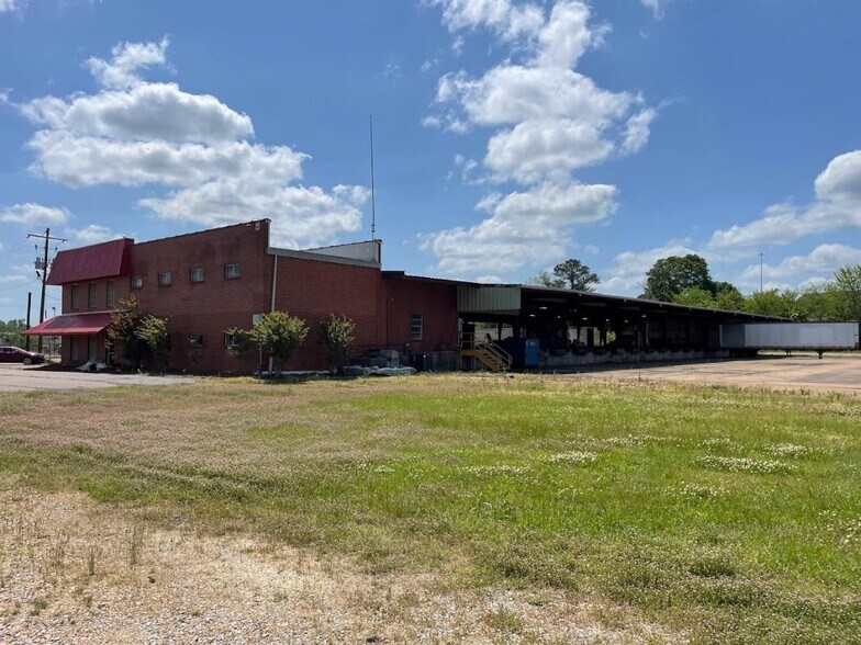 1651 Kerr Dr, Jackson, MS à vendre - Photo du bâtiment - Image 2 de 8