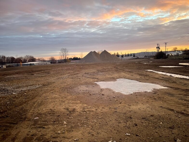 195 Reynolds Industrial Park Rd, Greenville, PA for sale - Building Photo - Image 2 of 21