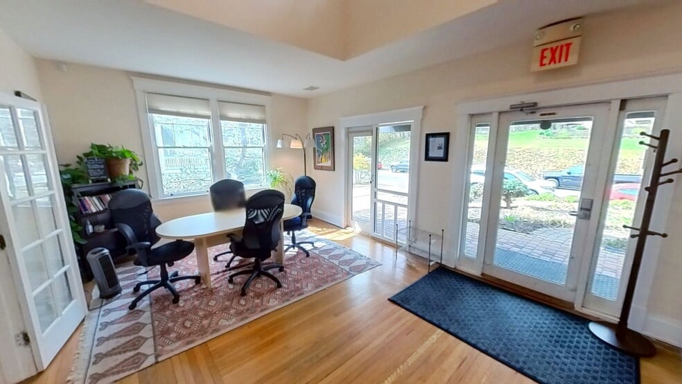 2150 Alpine Pl, Cincinnati, OH for lease - Interior Photo - Image 3 of 63