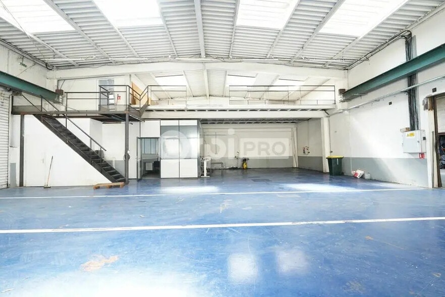 Flex in Saint-Priest for sale - Interior Photo - Image 2 of 8