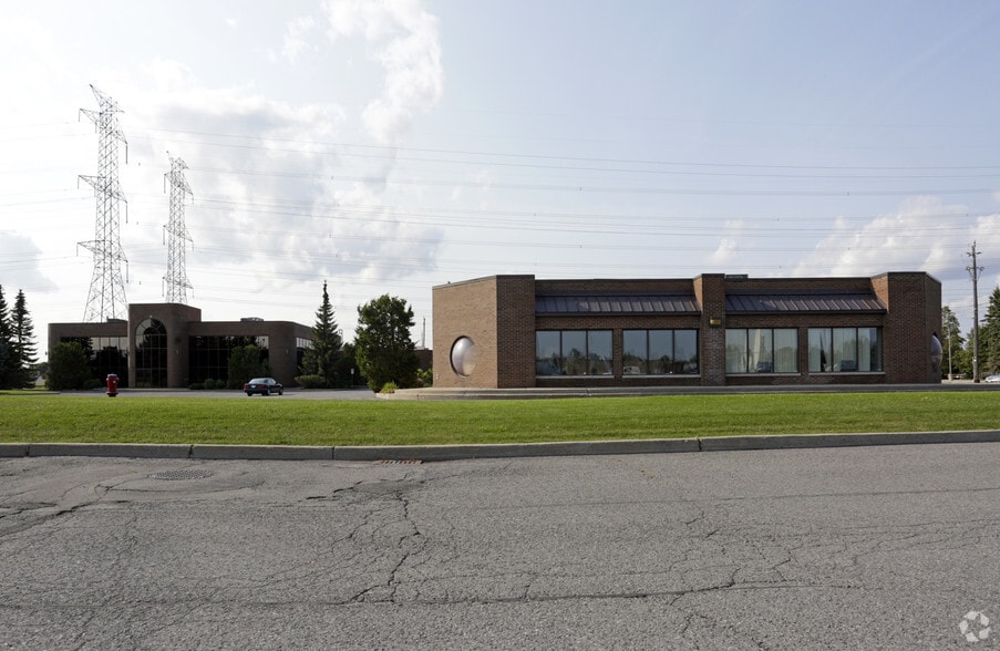 30 Concourse Gate, Nepean, ON for sale - Primary Photo - Image 1 of 7