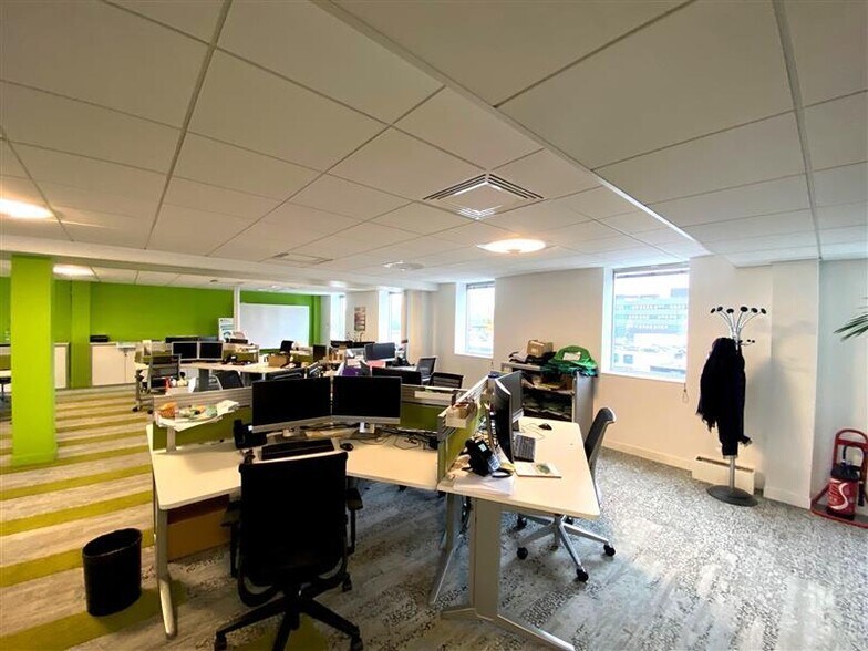 Bureau dans Créteil à louer - Photo du bâtiment - Image 3 de 6