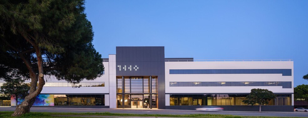1440 S Sepulveda Blvd, Los Angeles, CA à louer - Photo du bâtiment - Image 2 de 14