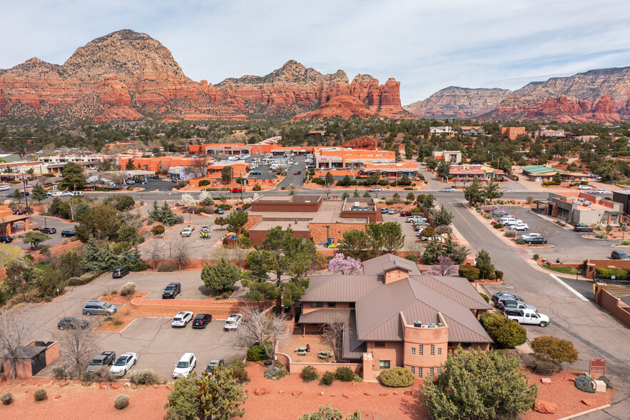 75 Kallof Pl, Sedona, AZ for lease - Building Photo - Image 3 of 54