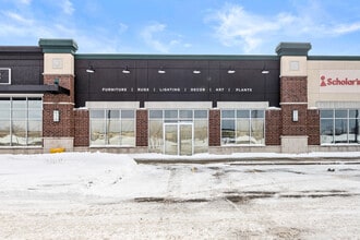 100 Trainyards Dr, Ottawa, ON à louer Photo du bâtiment- Image 2 de 31