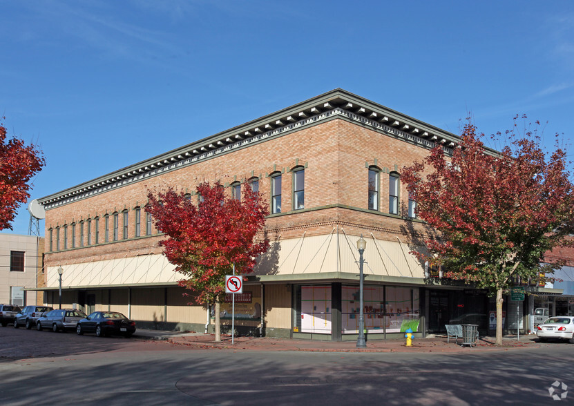 203 N Tower Ave, Centralia, WA à vendre - Photo principale - Image 1 de 1