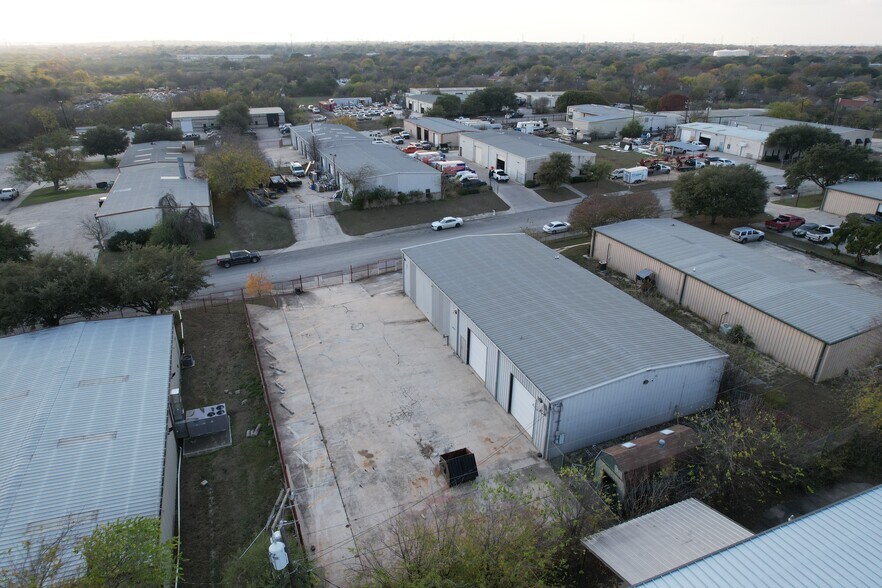 13106 Lookout Rdg, San Antonio, TX à vendre - Photo du bâtiment - Image 3 de 55