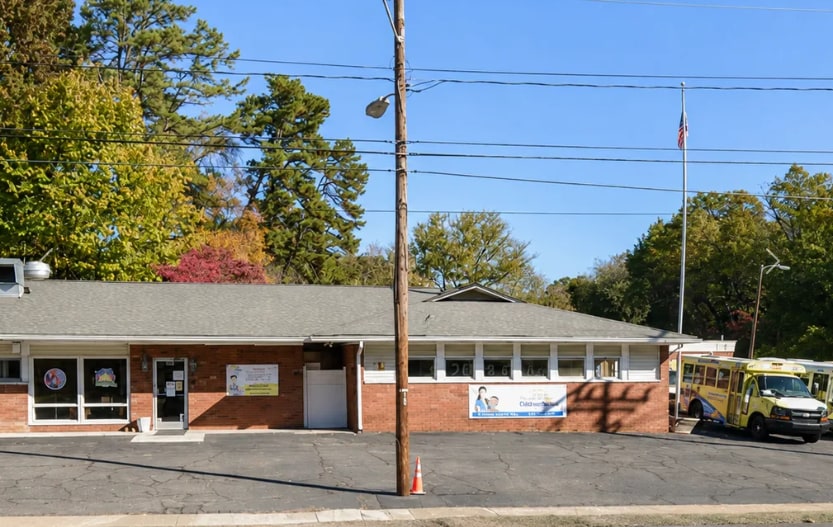 651 E Woodlawn Rd, Charlotte, NC for sale - Primary Photo - Image 1 of 3